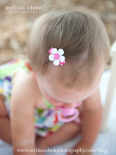 Load image into Gallery viewer, Hot Pinks Spring Baby Snap Clip Set
